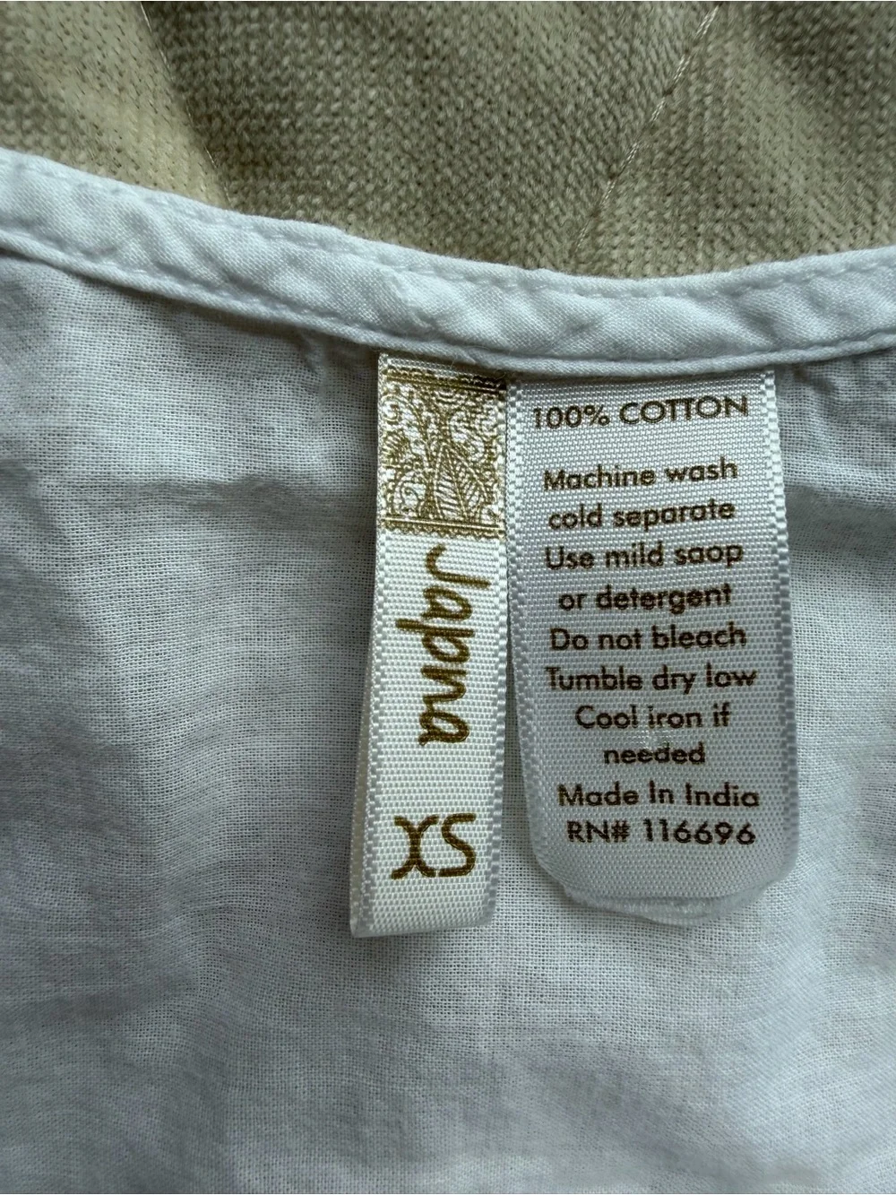 Boho Eyelet Lace Button-Down Cami Crop Top – White - Picture 3 of 6
